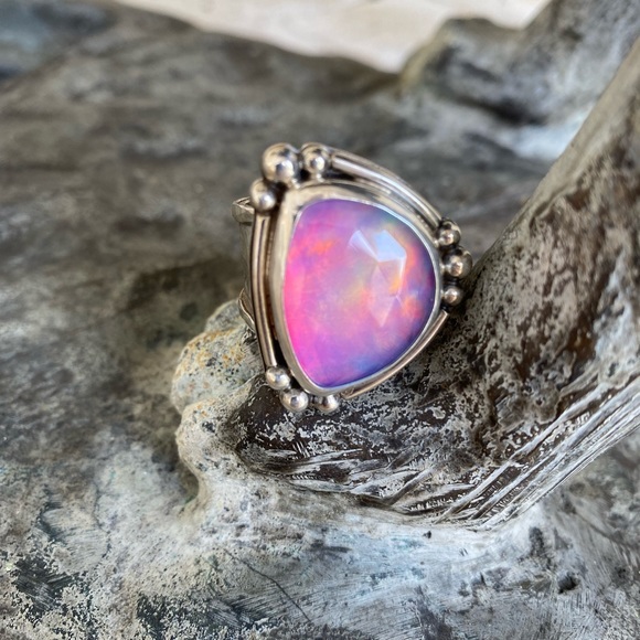 Huge sterling silver wide band synthetic opal ring size 8 - see video! - Picture 3 of 13